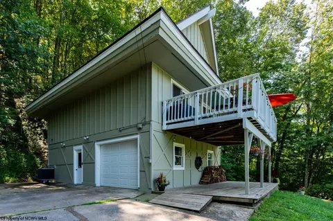 2750 Whetsell Settlement Rd, Kingwood, WV 26537