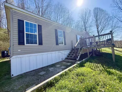 1289 Turner Rd, Grafton, WV 26354