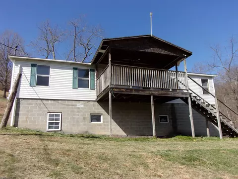 3436 Burns Farm Rd, Grafton, WV 26354
