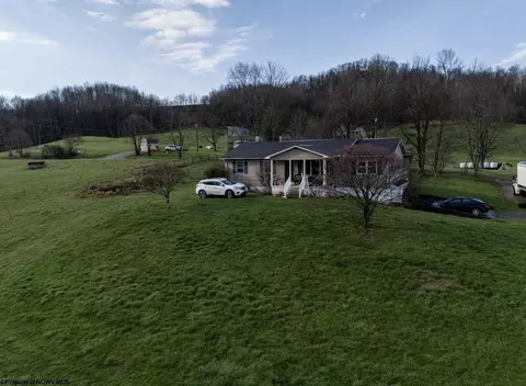 1331 Galloway Rd, Philippi, WV 26416