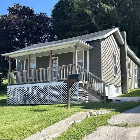 122 E Main St, Kingwood, WV 26537