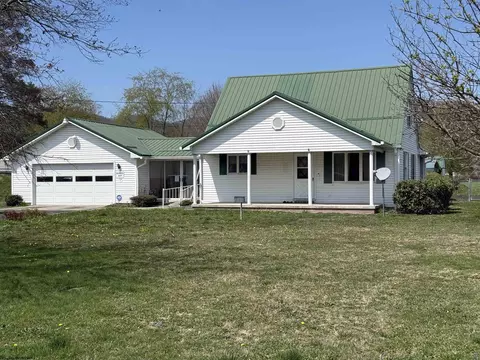 527 Franklin Rd, Valley Bend, WV 26293