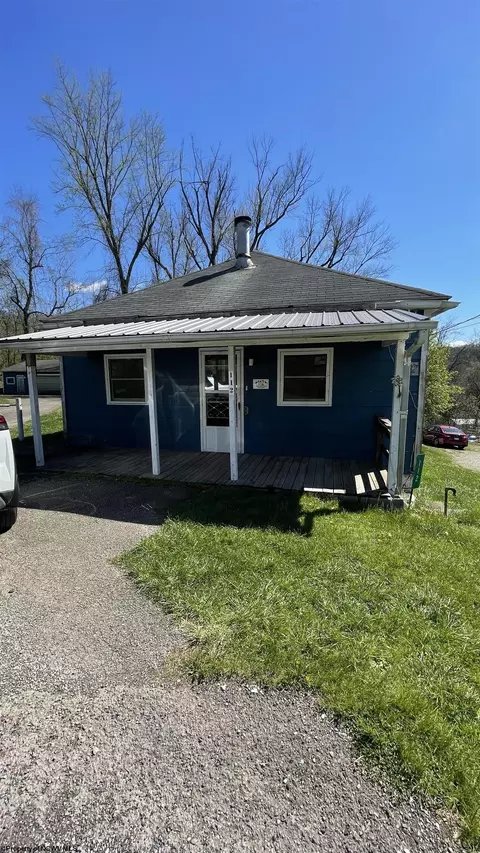 112 Thorn Stop Cir, Clarksburg, WV 26301