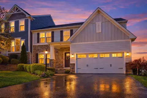 126 Falling Water Ln, Morgantown, WV 26508