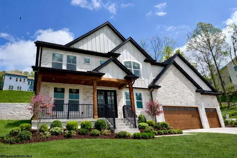 102 Iris Ln, Morgantown, WV 26501