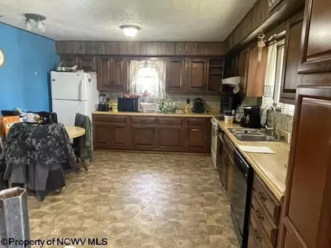 Kitchen - 83 3rd St, Bretz, WV 26524 photo 2 of 2