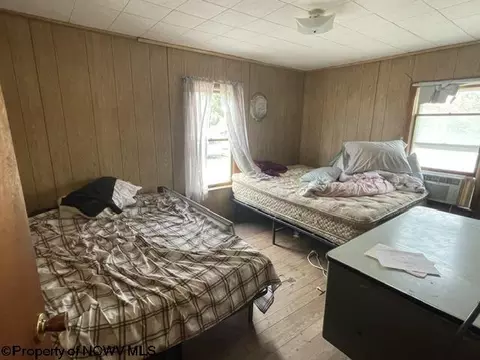 Bedroom - 83 3rd St, Bretz, WV 26524 photo 1 of 4