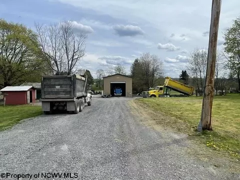 Exterior - 83 3rd St, Bretz, WV 26524 photo 1 of 3
