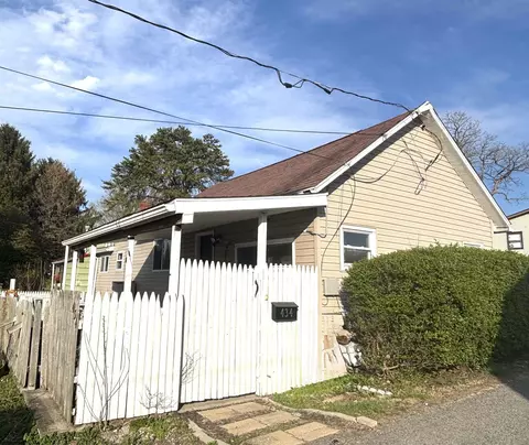 434 Center St, Morgantown, WV 26505