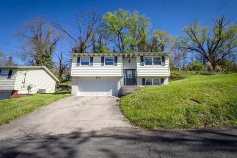 814 Clinton Ave, Morgantown, WV 26505