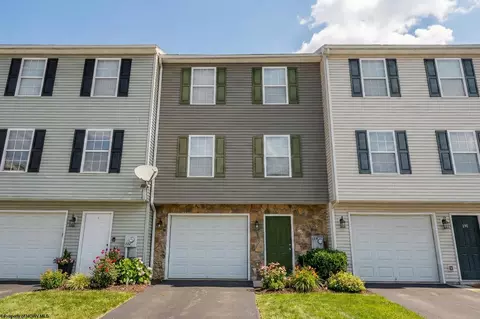 132 Eagle Dr, Maidsville, WV 26541