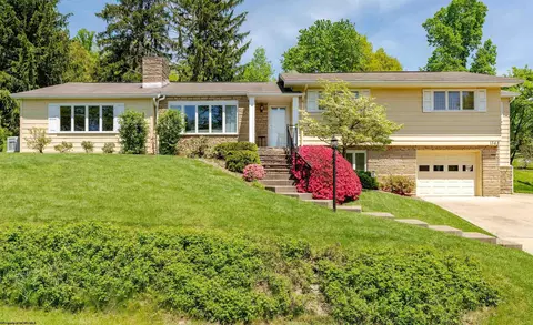 1348 Anderson Ave, Morgantown, WV 26505
