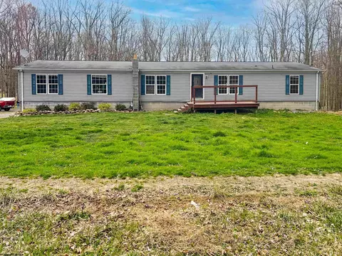 673 Pond Rd, Morgantown, WV 26508