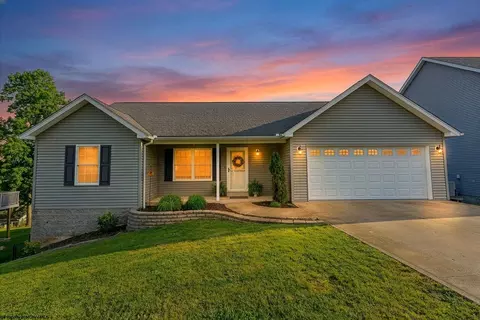 191 Eastgate Dr, Morgantown, WV 26508