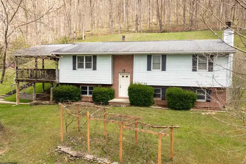 761 Zeb Haught Rd, Wadestown, WV 26590