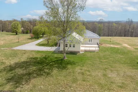 Exterior - 932 Linton Rd, Independence, WV 26374 photo 12 of 13
