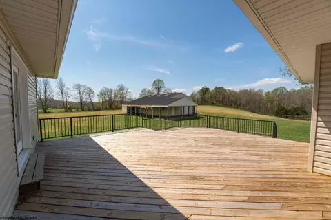 Exterior - 932 Linton Rd, Independence, WV 26374 photo 5 of 13