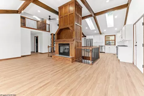 Living - 932 Linton Rd, Independence, WV 26374 photo 5 of 7