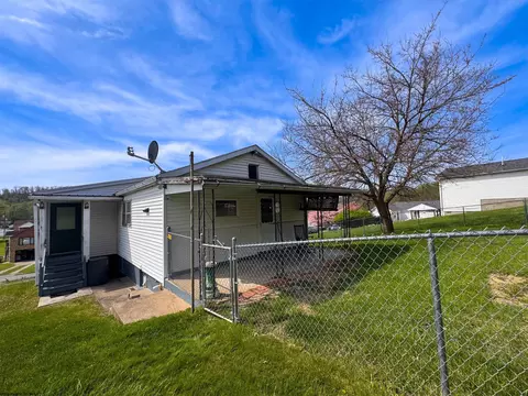 1823 N 21 St, Clarksburg, WV 26301