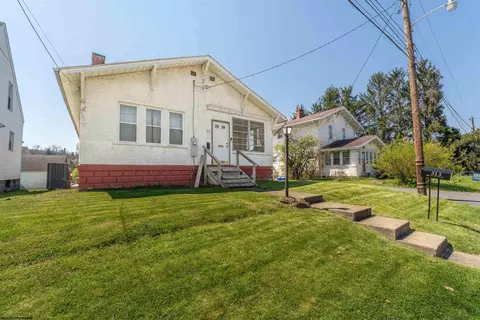 313 New York Ave, Westover, WV 26501