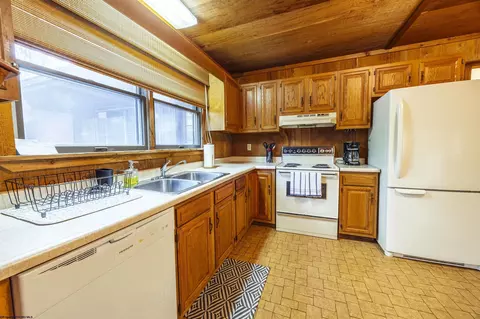 Kitchen - 48 Chickadee Dr, Davis, WV 26260 photo 2 of 3