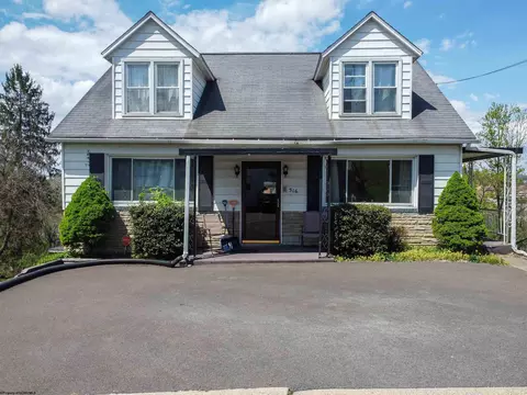 516 Front St, Fairmont, WV 26554