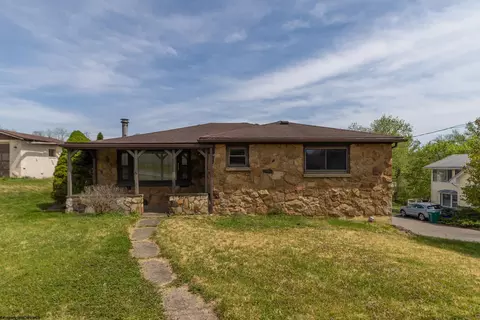 702 Lawman Ave, Bridgeport, WV 26330