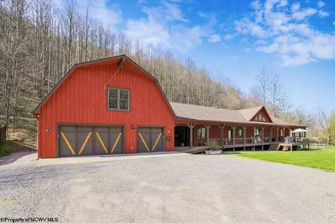 2246 Cravens Run Rd, Elkins, WV 26241