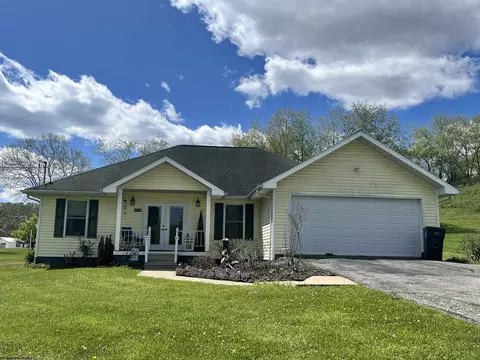 139 Evergreen Dr, Buckhannon, WV 26201
