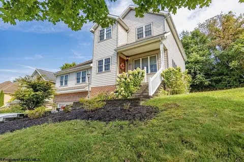 311 Villa View Dr, Morgantown, WV 26505