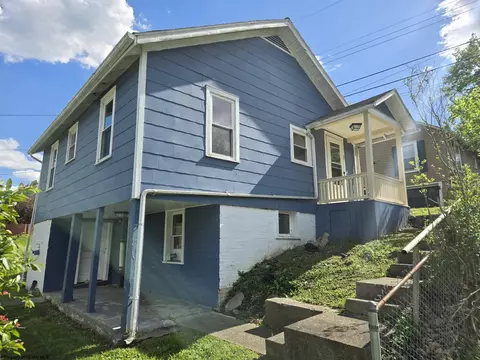 595 S 5 S Pike St, Shinnston, WV 26431