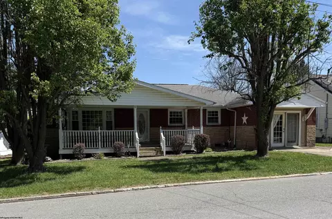 232 Johnson Ave, Bridgeport, WV 26330