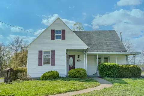 1615 Mary Lou Retton Dr, Fairmont, WV 26554