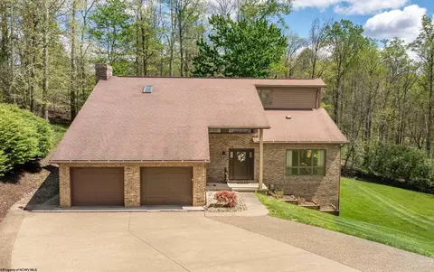 3726 Swallowtail Dr, Morgantown, WV 26508