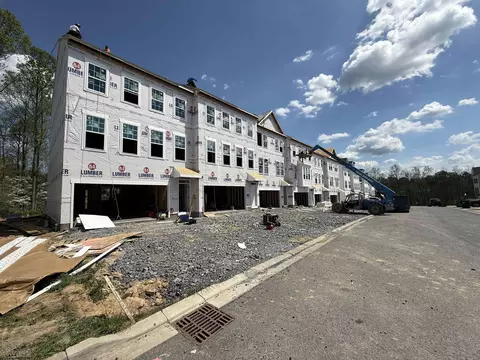 63 Dover Ct, Bridgeport, WV 26330