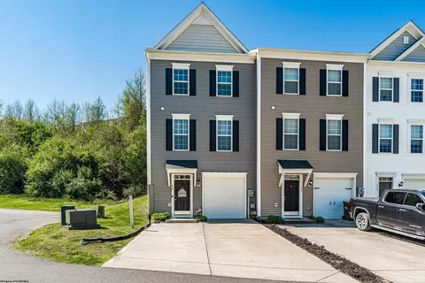 218 Queensbury Ct, White Hall, WV 26554