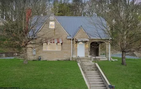 303 E State Ave, Terra Alta, WV 26764