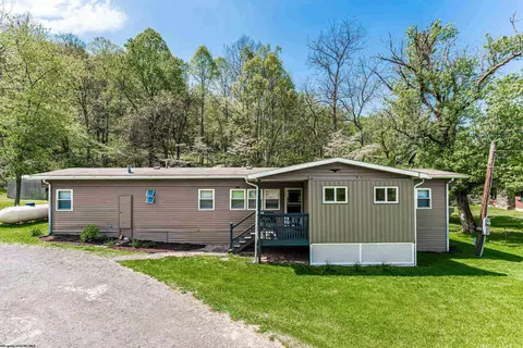 134 Levels Rd, Fairmont, WV 26554