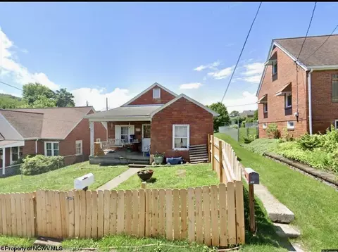 203 Indiana Ave, Nutter Fort, WV 26301