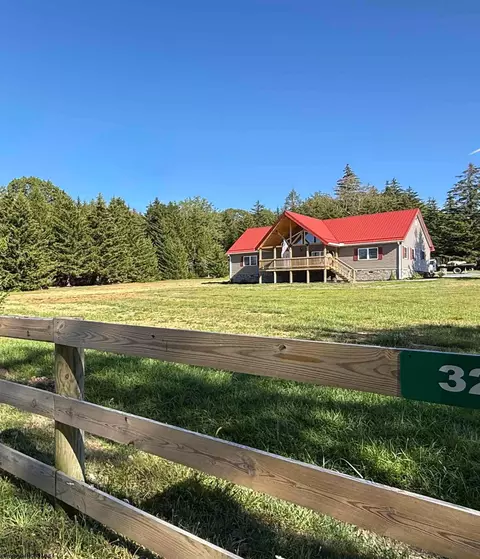 3291 Grassy Ridge Rd, Mount Storm, WV 26739