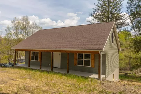 1926 Porterfield Rd, Philippi, WV 26416