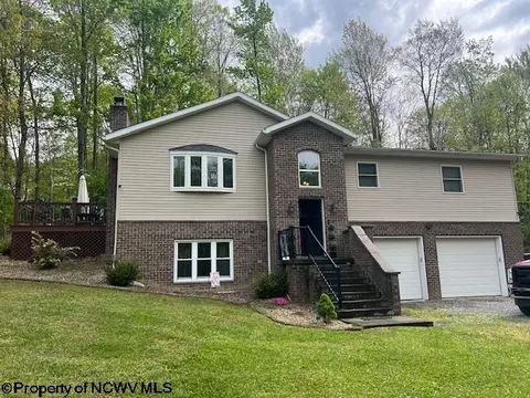 85 Longhorn Dr, Fairmont, WV 26554