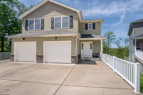 3037 Sixth Ave, Morgantown, WV 26508