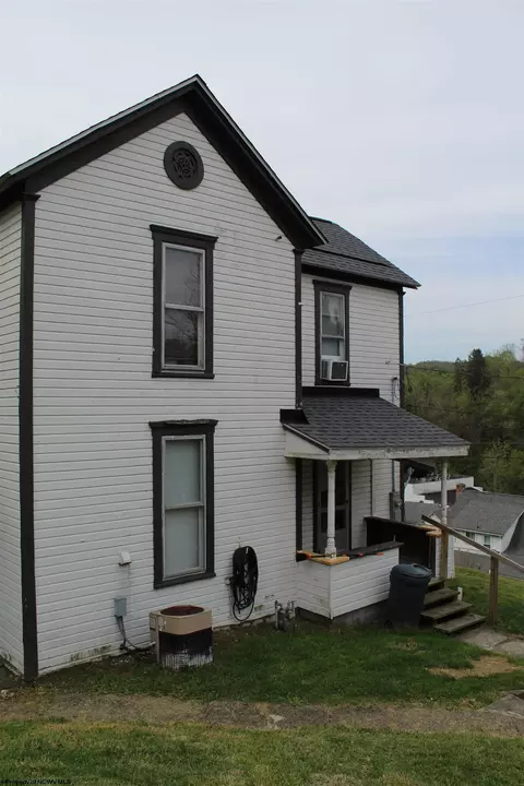 3418 Central St, Farmington, WV 26571