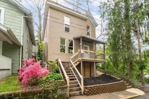 44 Edgehill St, Morgantown, WV 26501