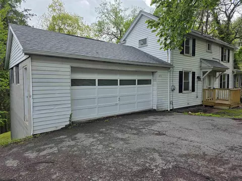 1300 Hillcrest Rd, Fairmont, WV 26554