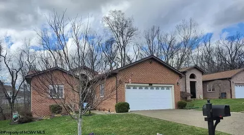 4 Red Sky Dr, Morgantown, WV 26508