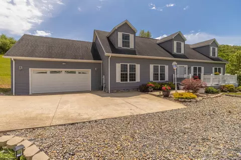 123 Cortland Rd, Bridgeport, WV 26330