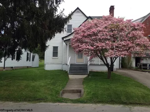 169 Fayette St, Buckhannon, WV 26201