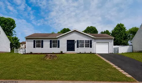 184 Fairfax Dr, Bridgeport, WV 26330